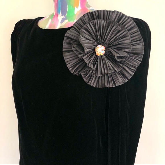 🎵VINTAGE 80s Black Velvet Floral Plissé Cocktail Dress - Picture 3 of 7